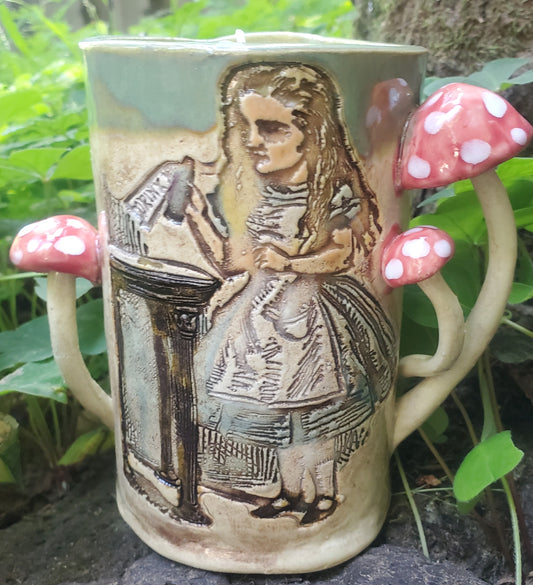 Alice In Wonderland Candle (Strawberry Shortcake Scented)