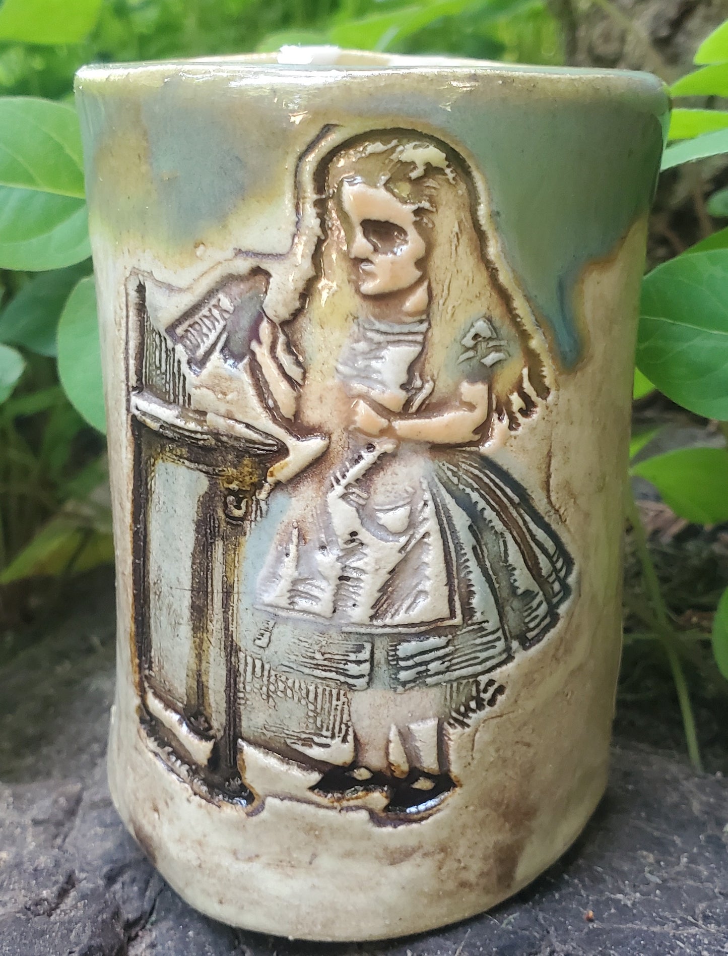Alice In Wonderland Candle (Strawberry Shortcake Scented)